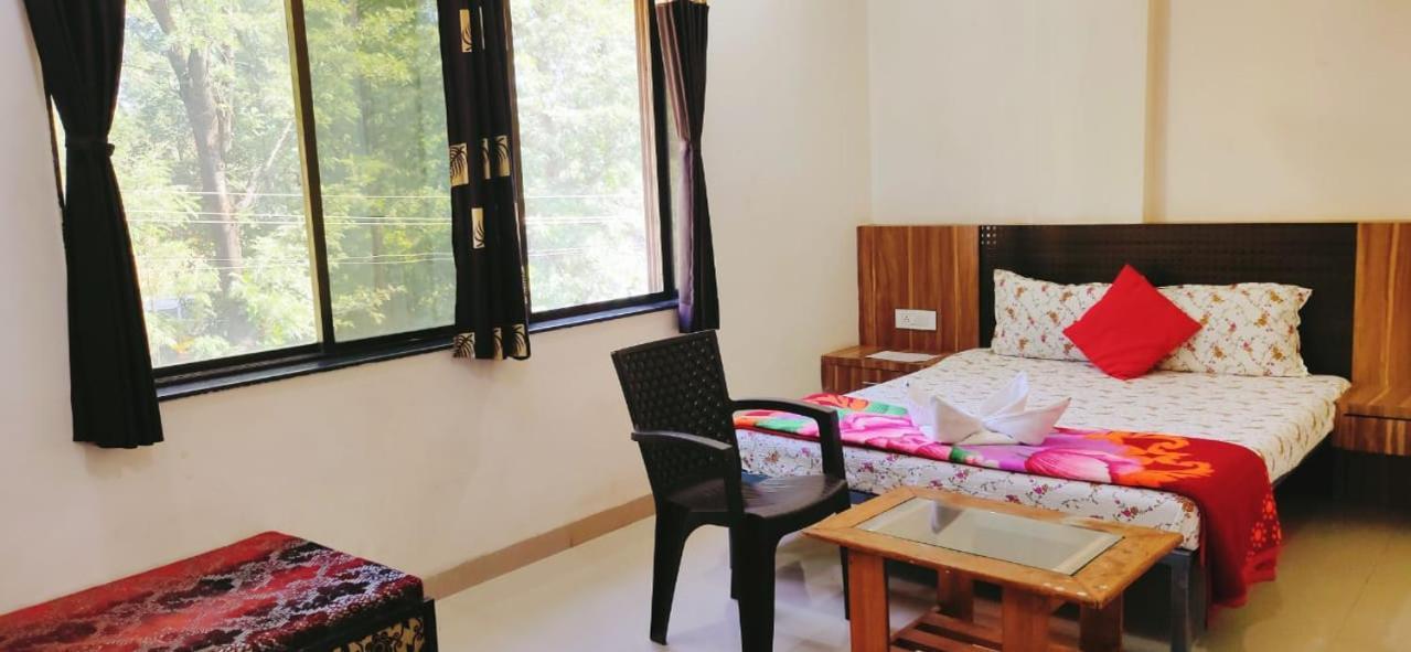 The Paramount Hotel, Panchgani Mahabaleshwar 外观 照片
